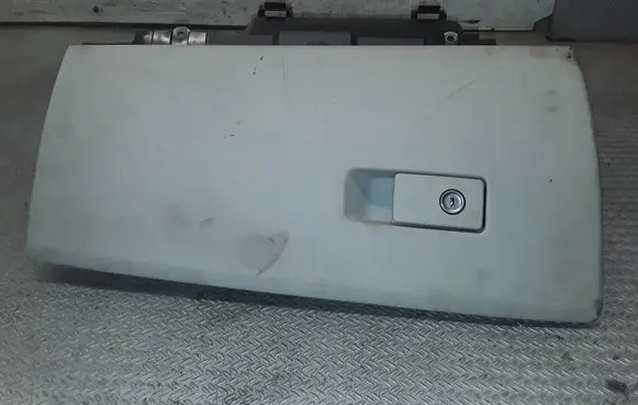 Volvo V70 Glove box 30676278