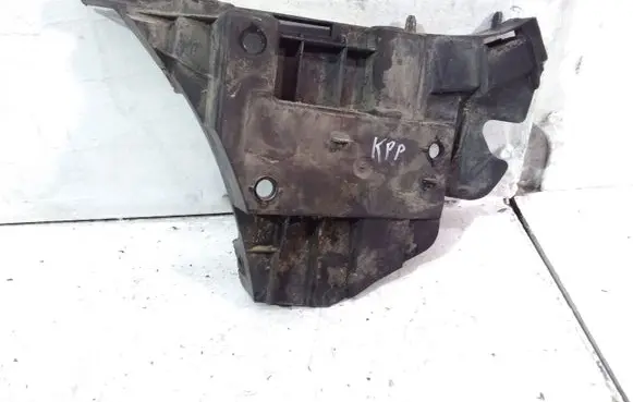 Volvo V70 Front bumper mounting bracket 31265344
