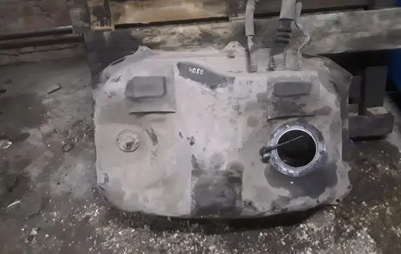 Mazda CX-7 Fuel tank 