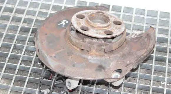Mercedes-Benz CLK A209 C209 Rear wheel hub