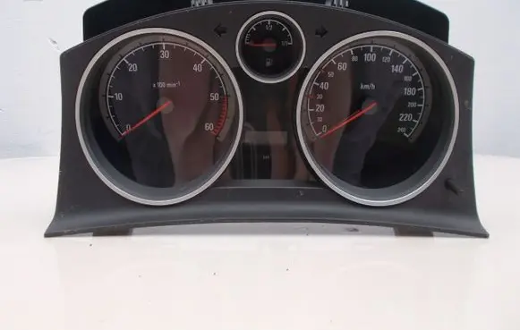 Opel Astra H Speedometer (instrument cluster) 13267567