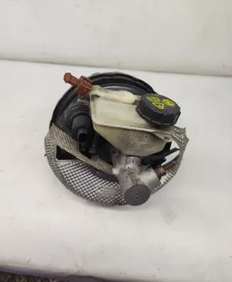 Volvo S60 Brake booster 31273655