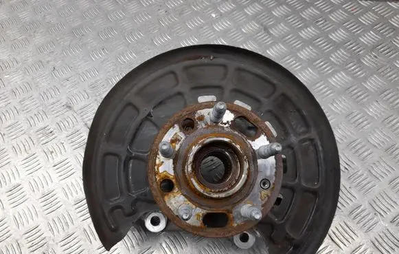 Chevrolet Camaro Rear wheel hub 13591193