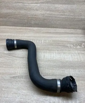 BMW 5 E60 E61 Engine coolant pipe/hose 7799748 N47