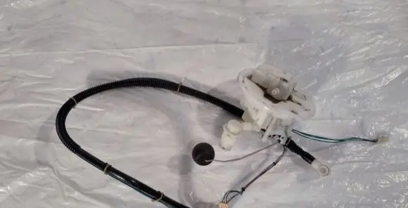 Audi A4 S4 B8 8K Fuel level sensor 8K0201301B