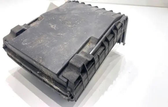 Volkswagen Touran I Fuse box set 1K0937125A