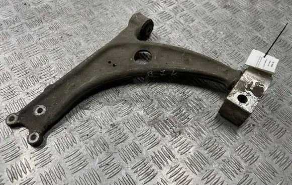 Volkswagen PASSAT B7 Front lower control arm/wishbone