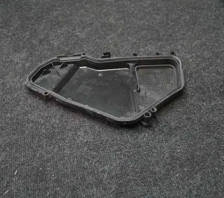 Volkswagen Touareg II Fuse box cover 7L0937576B