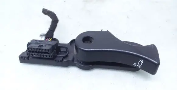 BMW 1 F20 F21 Engine bonnet (hood) release handle 7221913
