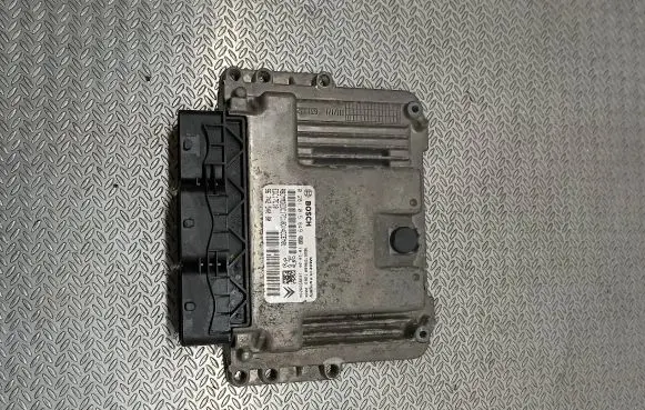 Peugeot 207 Engine control unit/module 9666729680 1039S39294
