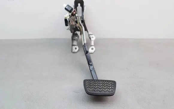 Toyota Prius (XW30) Brake pedal 4712150020 8951047050