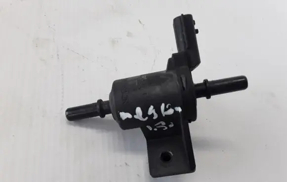 Renault Megane III Turbo solenoid valve 208859042R