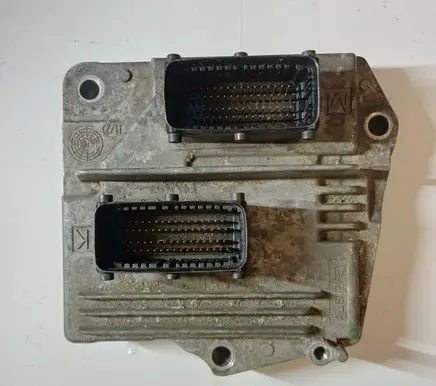 Opel Zafira B Engine control unit/module 55562549 MT35E23 FJBZ