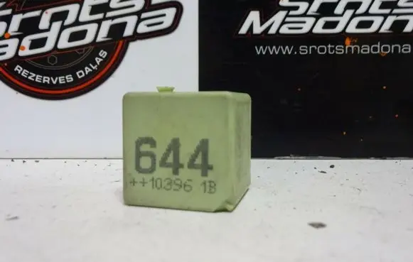 Skoda Octavia Mk2 (1Z) Other relay 4H0951253