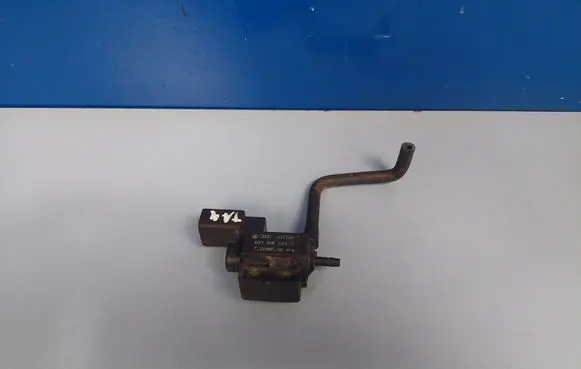 Vacuum valve