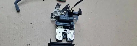 Audi A4 S4 B9 Tailgate/trunk/boot lock/catch/latch 3G0827503A 141401161115