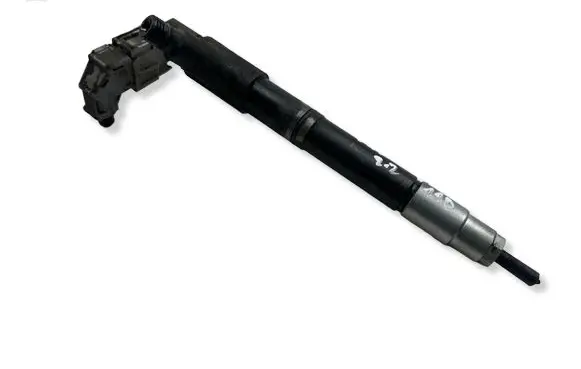 Toyota Avensis T270 Fuel injector 236700R090
