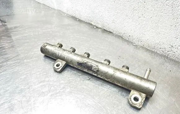 Opel Astra H Fuel main line pipe 55200266 214056