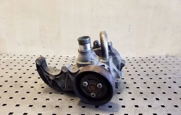 Chevrolet Captiva Water pump 96868232