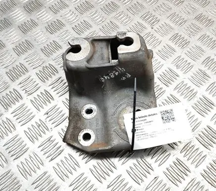 Subaru Outback (BS) Engine mounting bracket 41032AJ050