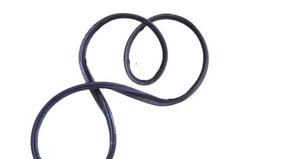 Trunk rubber seal (body)