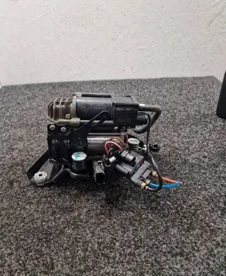 BMW i5 G60 Air suspension compressor/pump 6894904