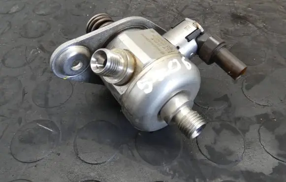 Peugeot 508 II Fuel injection high pressure pump 9828614580