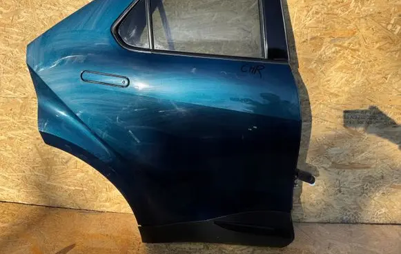 Toyota C-HR I Rear door 