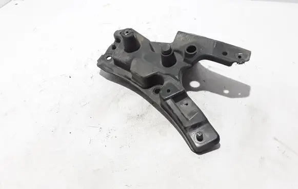 Volvo XC60 Fender mounting bracket 31424578