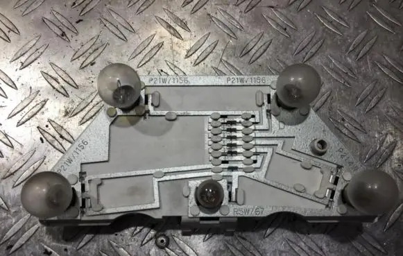 Peugeot 605 Tail light bulb cover holder