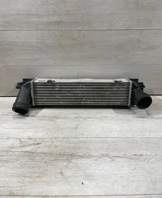 BMW X1 E84 Intercooler radiator 7029093 7324146