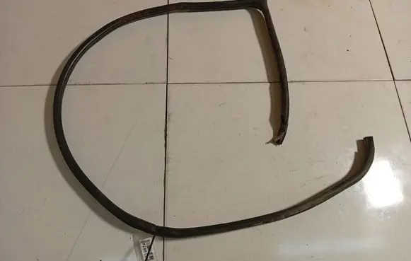 Mazda 323 Rubber seal rear door 