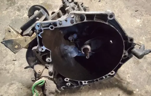 Citroen C4 I Manual 5 speed gearbox 20DM69
