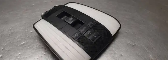 Mercedes-Benz E W212 Front seat light A2129001123 A2129029203 A2129019106