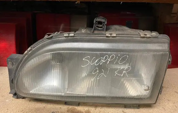 Ford Scorpio Headlight/headlamp 1305235176