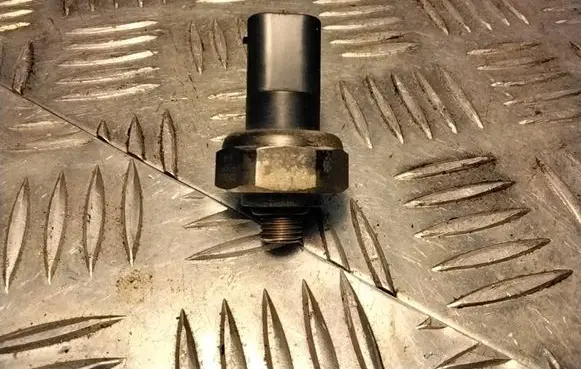 Air conditioning (A/C) pressure sensor