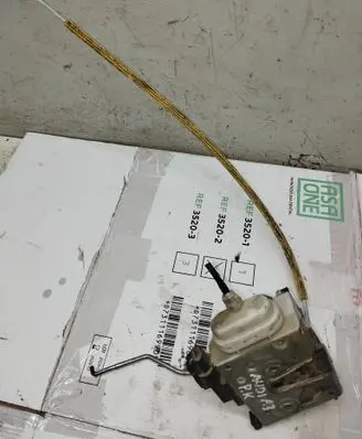 Audi A3 S3 8L Front door lock 8L1837015A