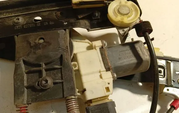 Ford Galaxy Rear door window regulator motor 0130822286
