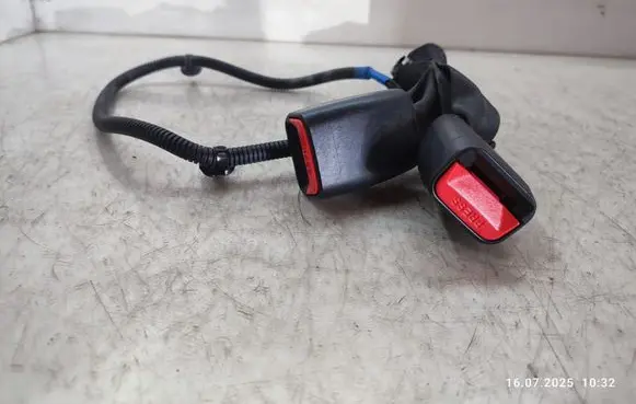 KIA Optima Rear seatbelt buckle