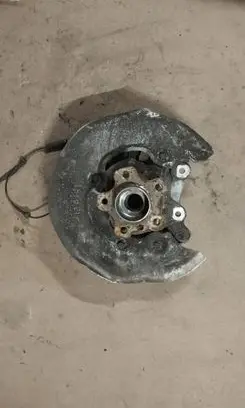 BMW 5 G30 G31 Rear wheel hub 6869788