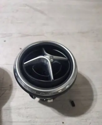 Mercedes-Benz GLA W156 Dash center air vent grill A1568300154 230715 Y093233100D