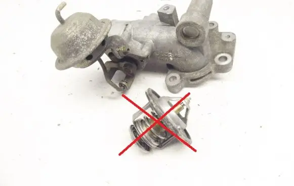 Toyota Yaris Throttle body valve 33010
