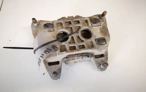 Audi A6 S6 C6 4F Engine mount bracket 4f0399151