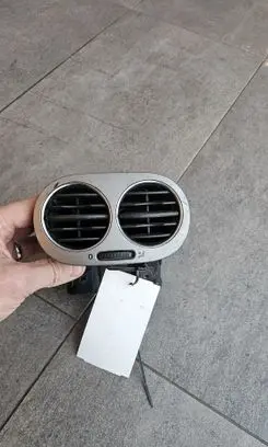 Volkswagen Tiguan Rear air vent grill 5M0819203