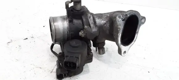 Toyota Corolla E120 E130 Throttle valve 8967221020