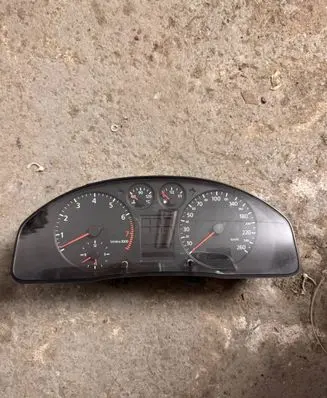 Audi A6 S6 C5 4B Speedometer (instrument cluster)