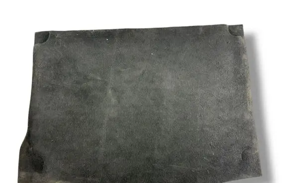 Trunk/boot floor carpet liner