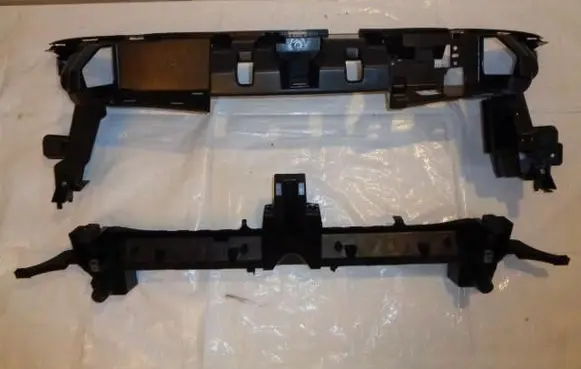 Peugeot 3008 I Front bumper mounting bracket 9805243280