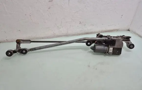 Front wiper linkage and motor