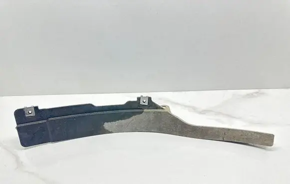 Audi Q7 4M Front splash guards bracket 4M0853887C